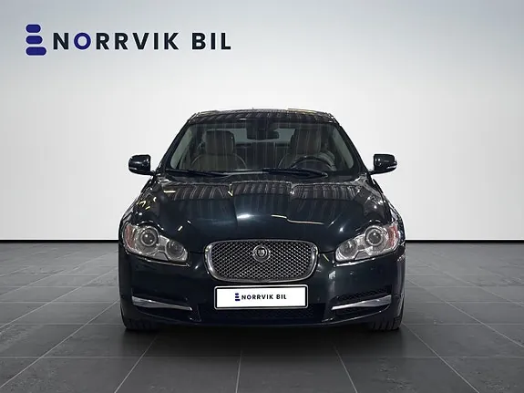 Jaguar Xf 2011 photo 2