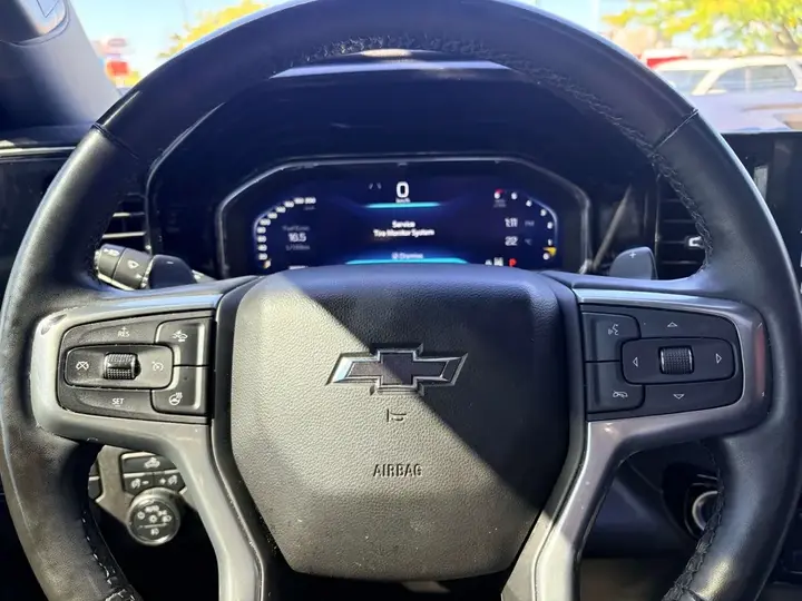 Chevrolet Silverado 1500 2024 photo 2