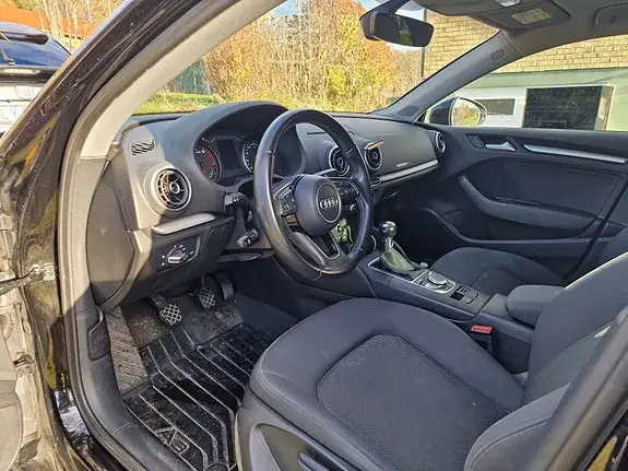 Audi A3 2017 photo 2