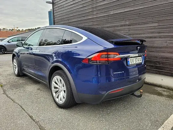 Tesla Model X 2018 photo 3