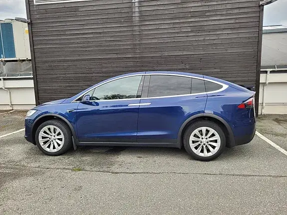 Tesla Model X 2018 photo 2