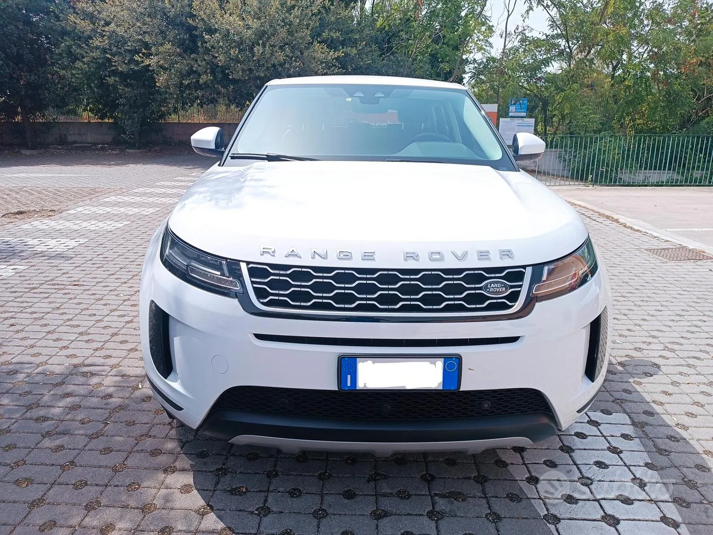 Land Rover Range Rover Evoque 2021 photo 2