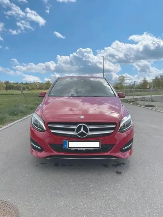 Mercedes-Benz B 220