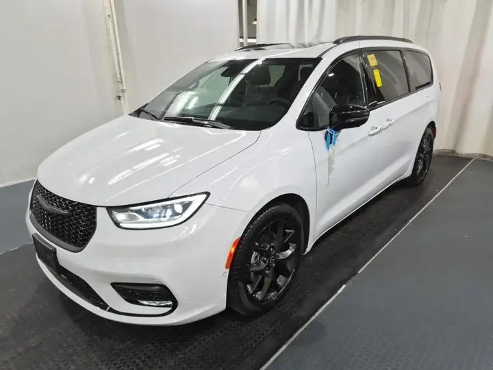 Chrysler Pacifica