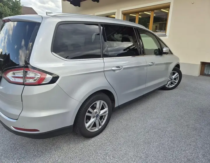 Ford Galaxy 2021 photo 2