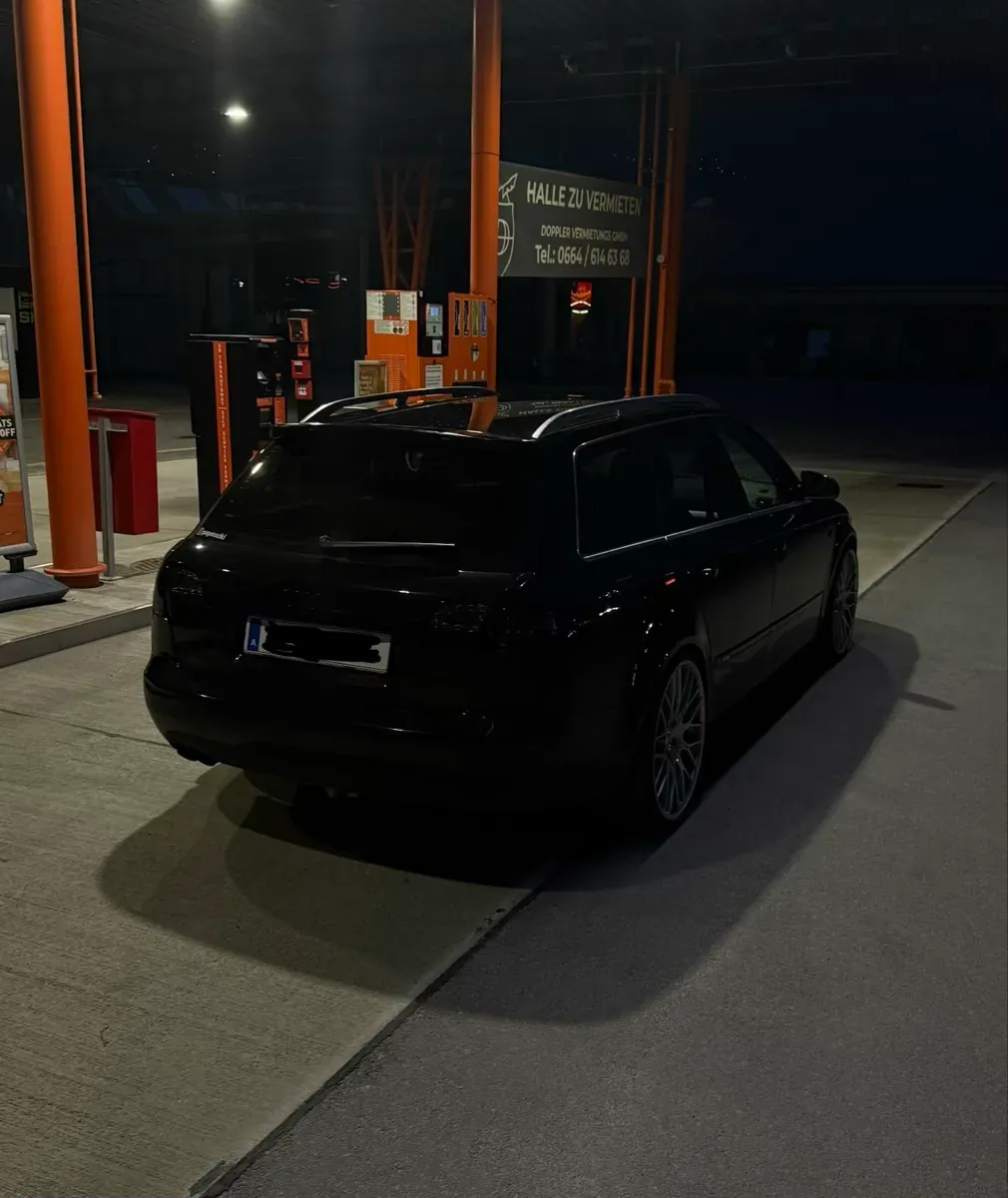 Audi A4 2005 photo 2