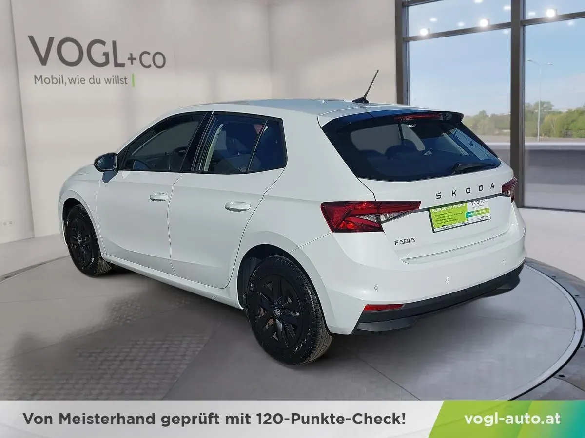 Skoda Fabia 2025 photo 3