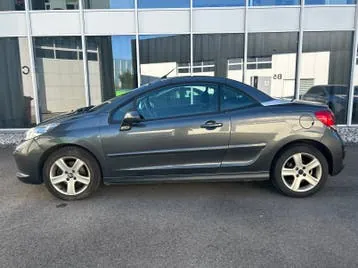 Peugeot 207 2011 photo 2