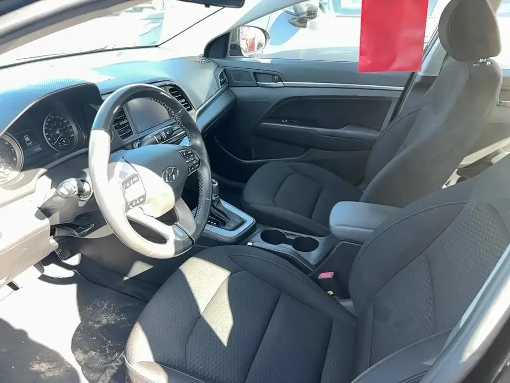 Hyundai Elantra 2020 photo 5
