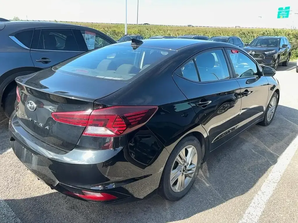 Hyundai Elantra 2020 photo 3