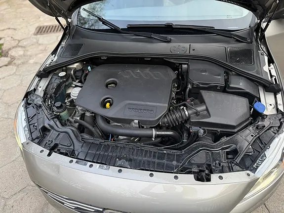 Volvo V60 2014 photo 2