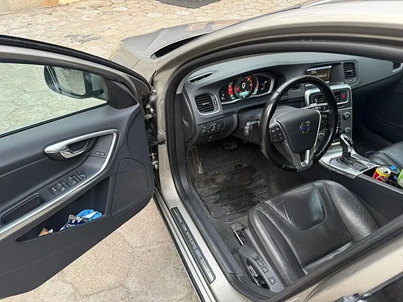 Volvo V60 2014 photo 3