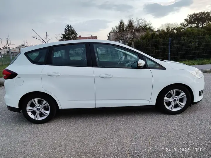 Ford C-Max 2016 photo 3