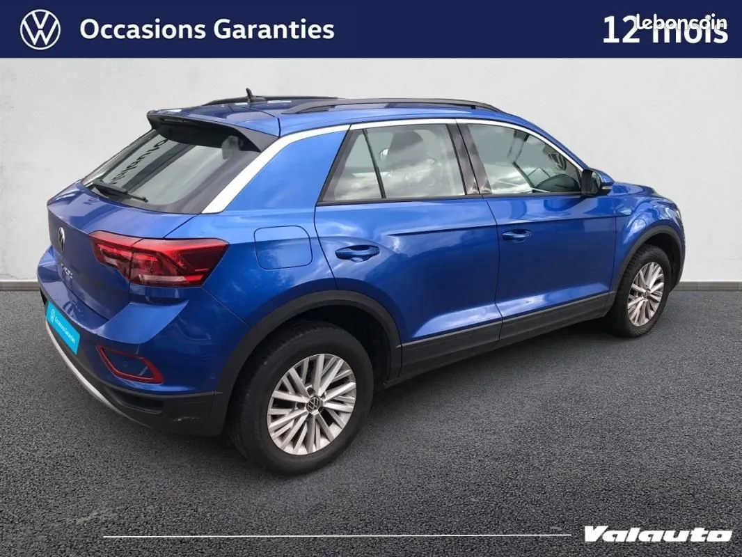 Volkswagen T-Roc 2023 photo 2