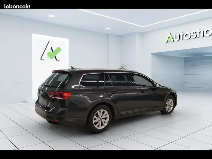 Volkswagen Passat 2023 photo 5