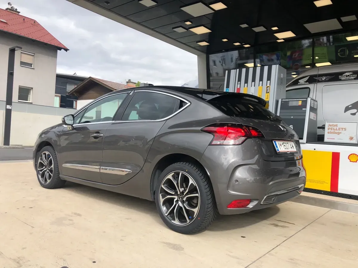 DS Automobiles Ds 4 2015 photo 2