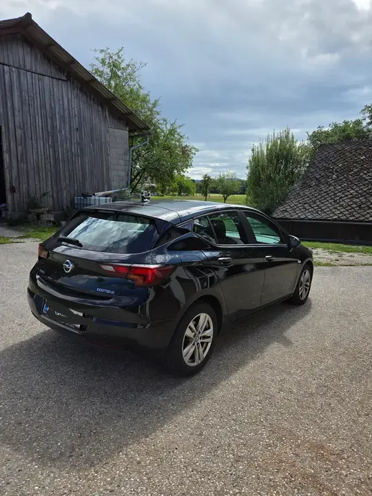 Opel Astra 2019 photo 2