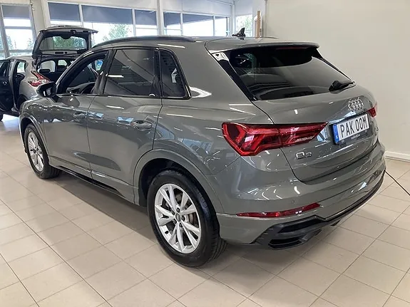Audi Q3 2019 photo 5