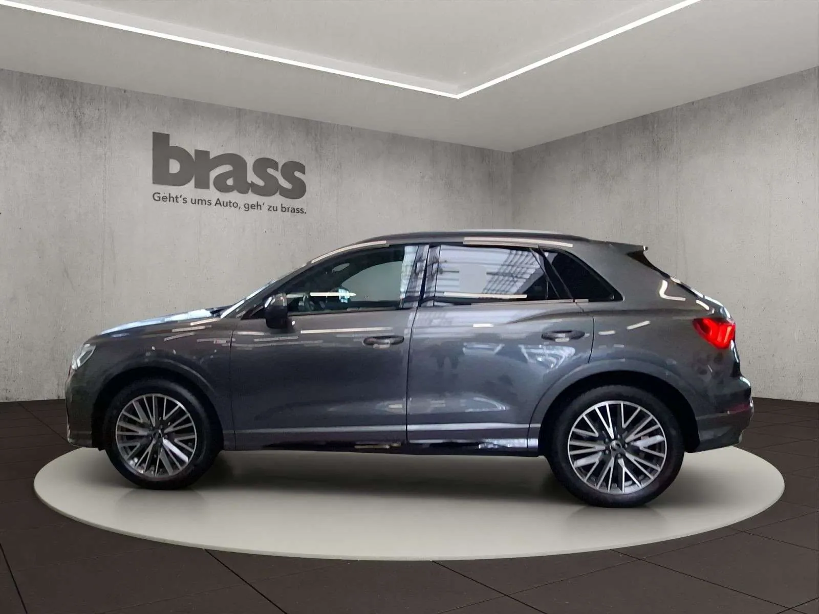 Audi Q3 2024 photo 2