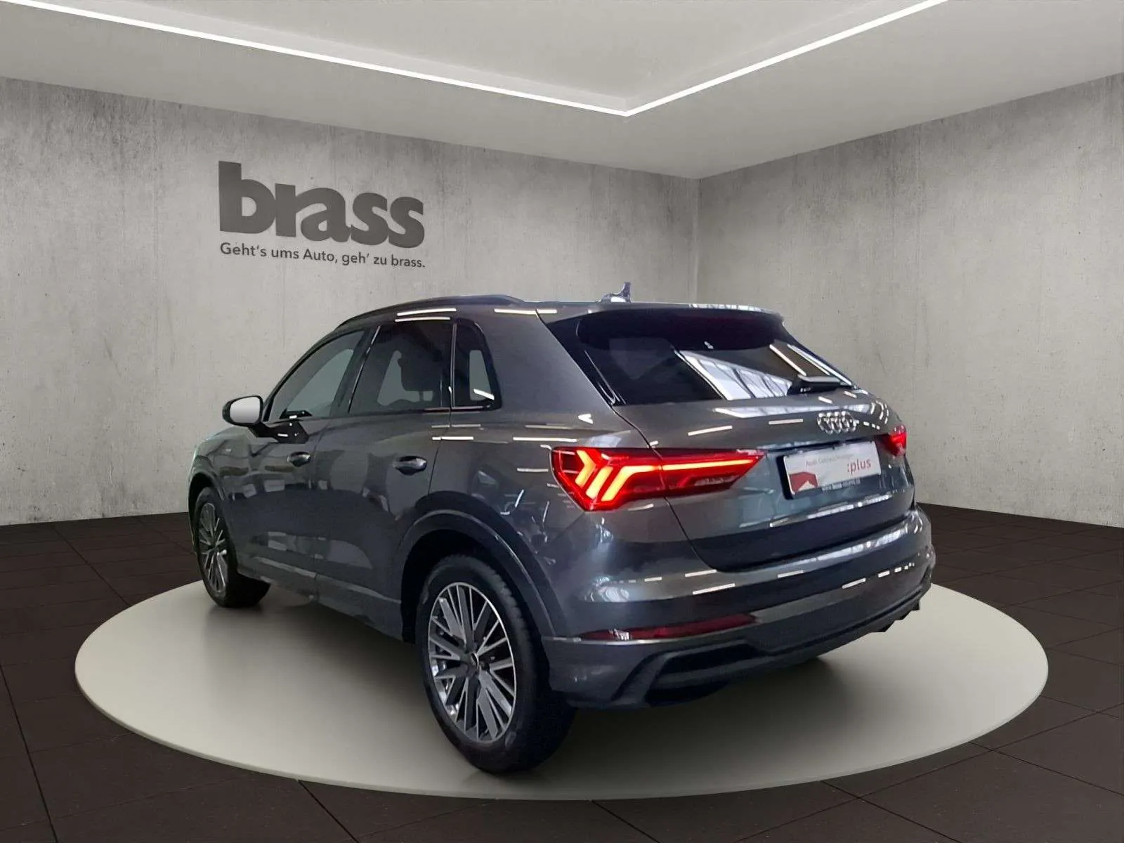 Audi Q3 2024 photo 3