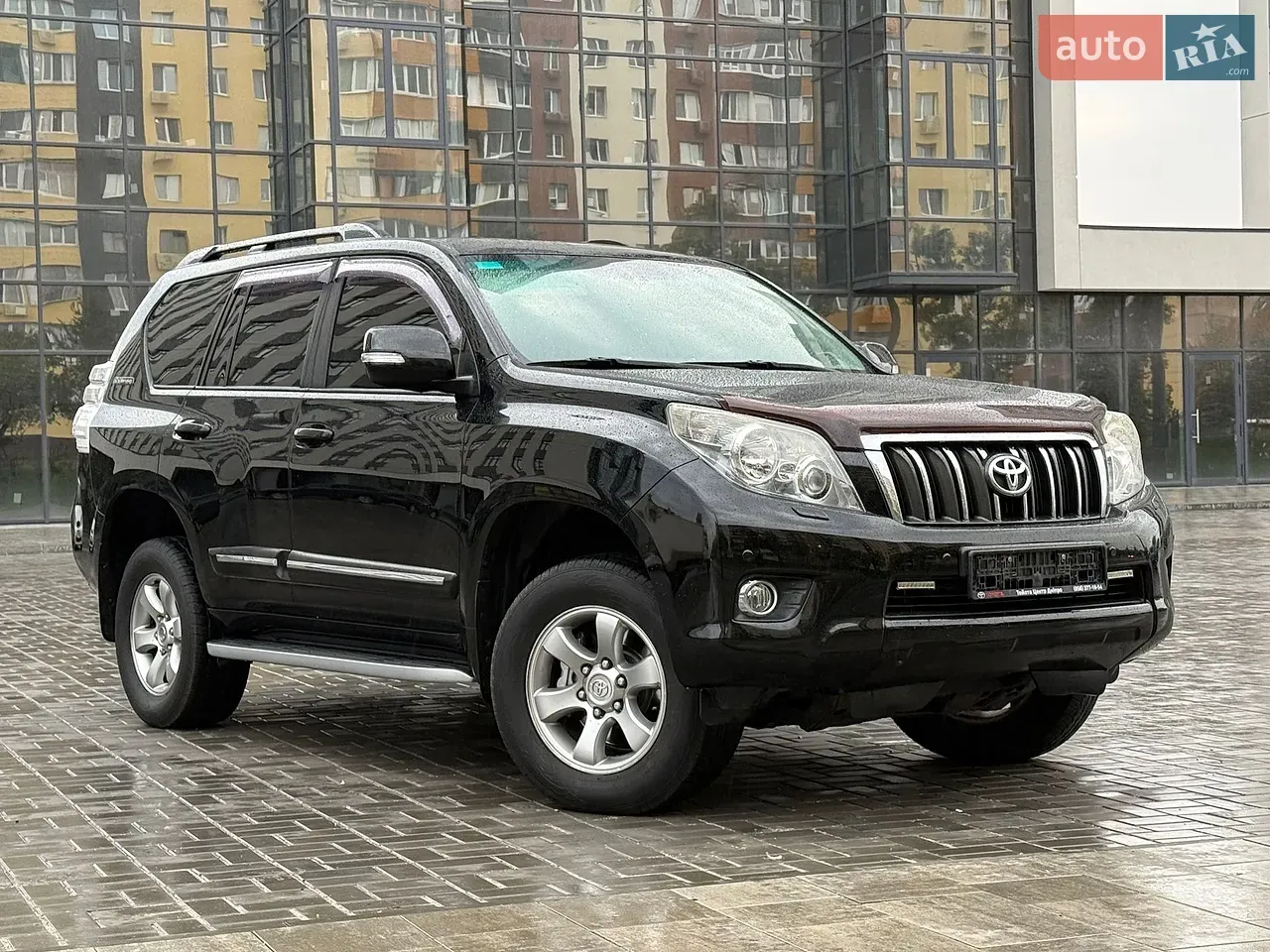 Toyota Land Cruiser Prado 2011 photo 2