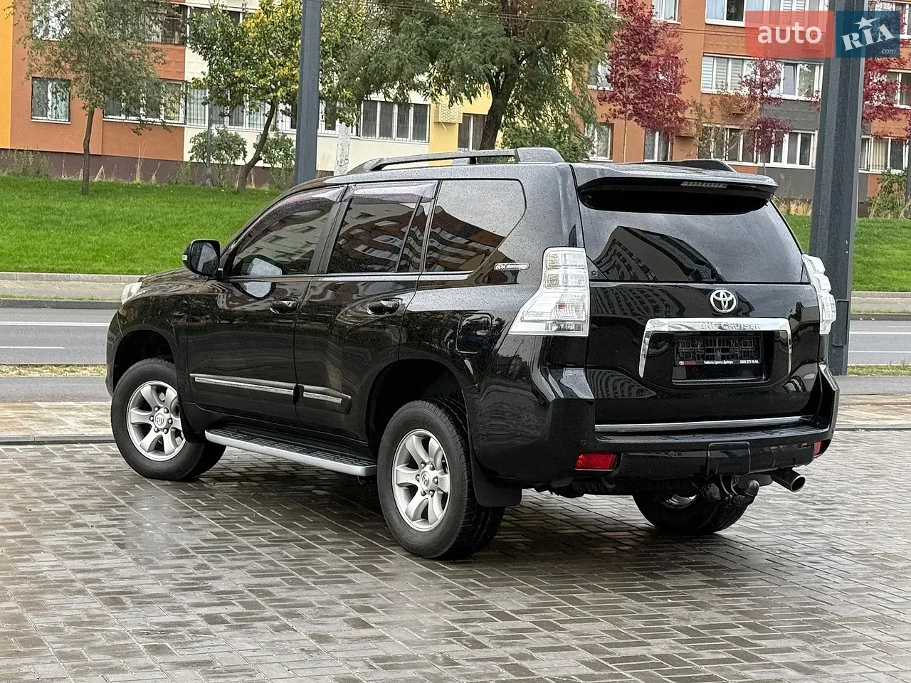 Toyota Land Cruiser Prado 2011 photo 3
