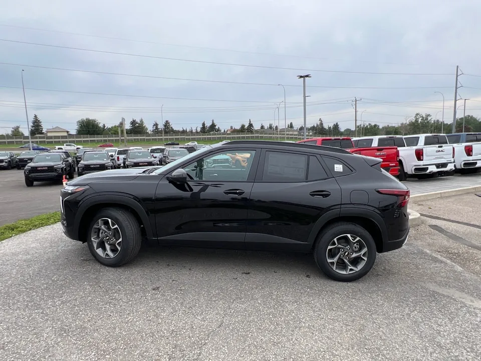Chevrolet Trax 2026 photo 2
