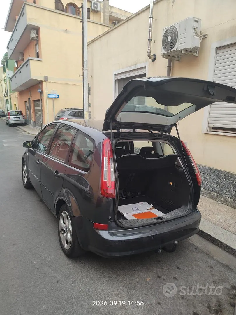 Ford C-Max 2010 photo 2