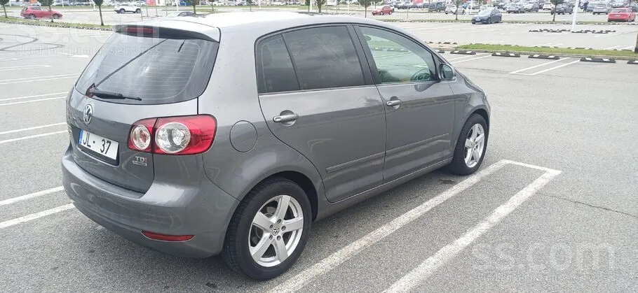 Volkswagen Golf Plus 2012 photo 5