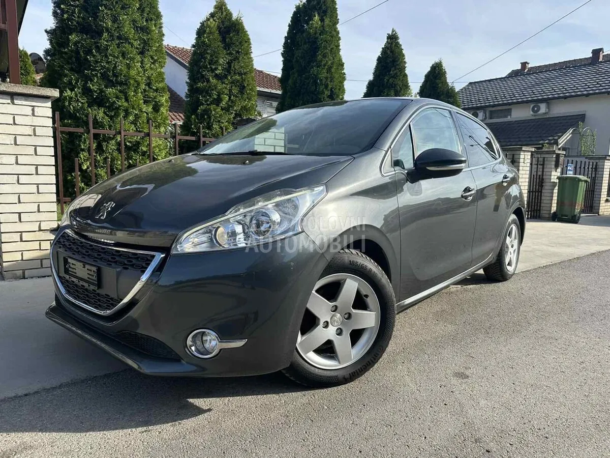 Peugeot 208