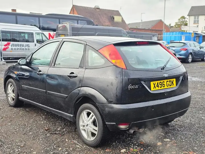 Ford Focus 2000 photo 5