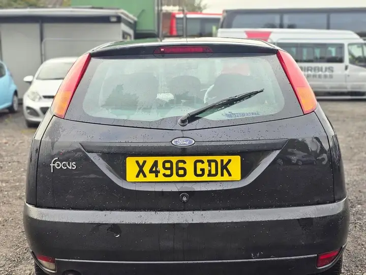 Ford Focus 2000 photo 4