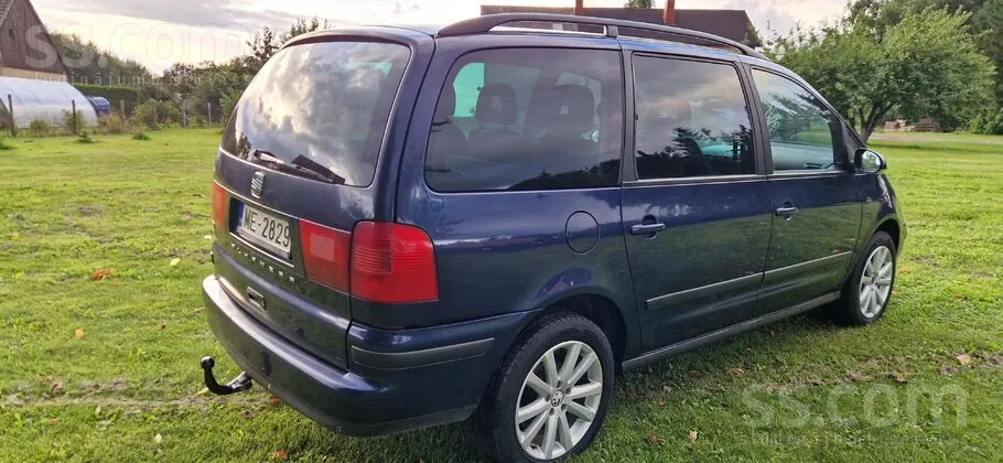 Seat Alhambra 2010 photo 3
