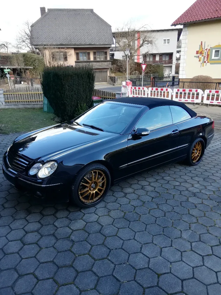 Mercedes-Benz Clk-Class 2007 photo 2