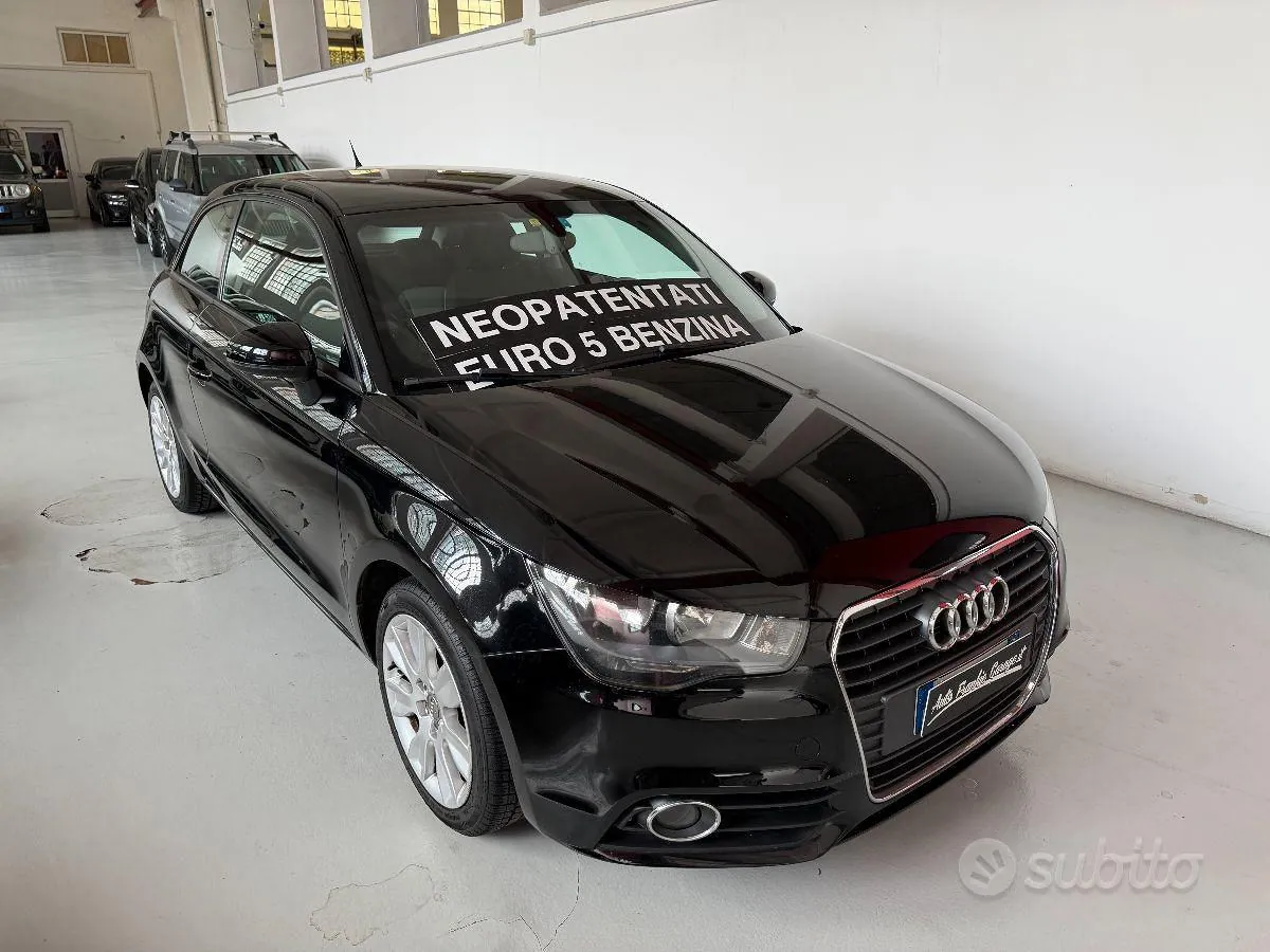 Audi A1 2010 photo 3