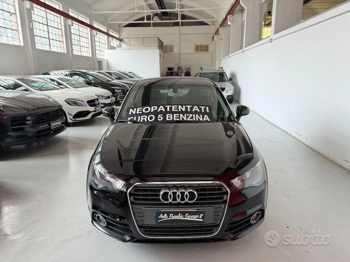 Audi A1 2010 photo 2