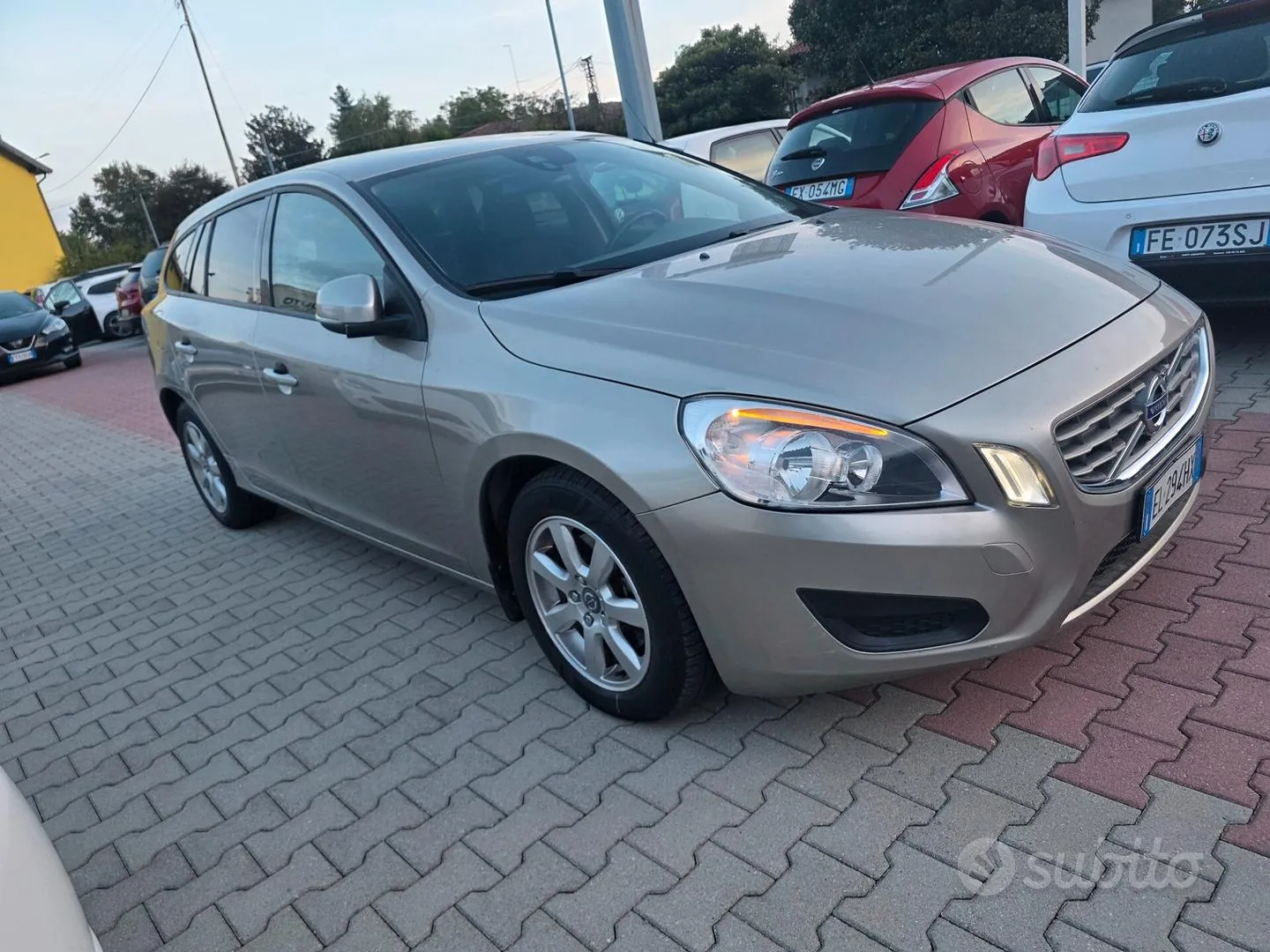 Volvo V60 2012 photo 3