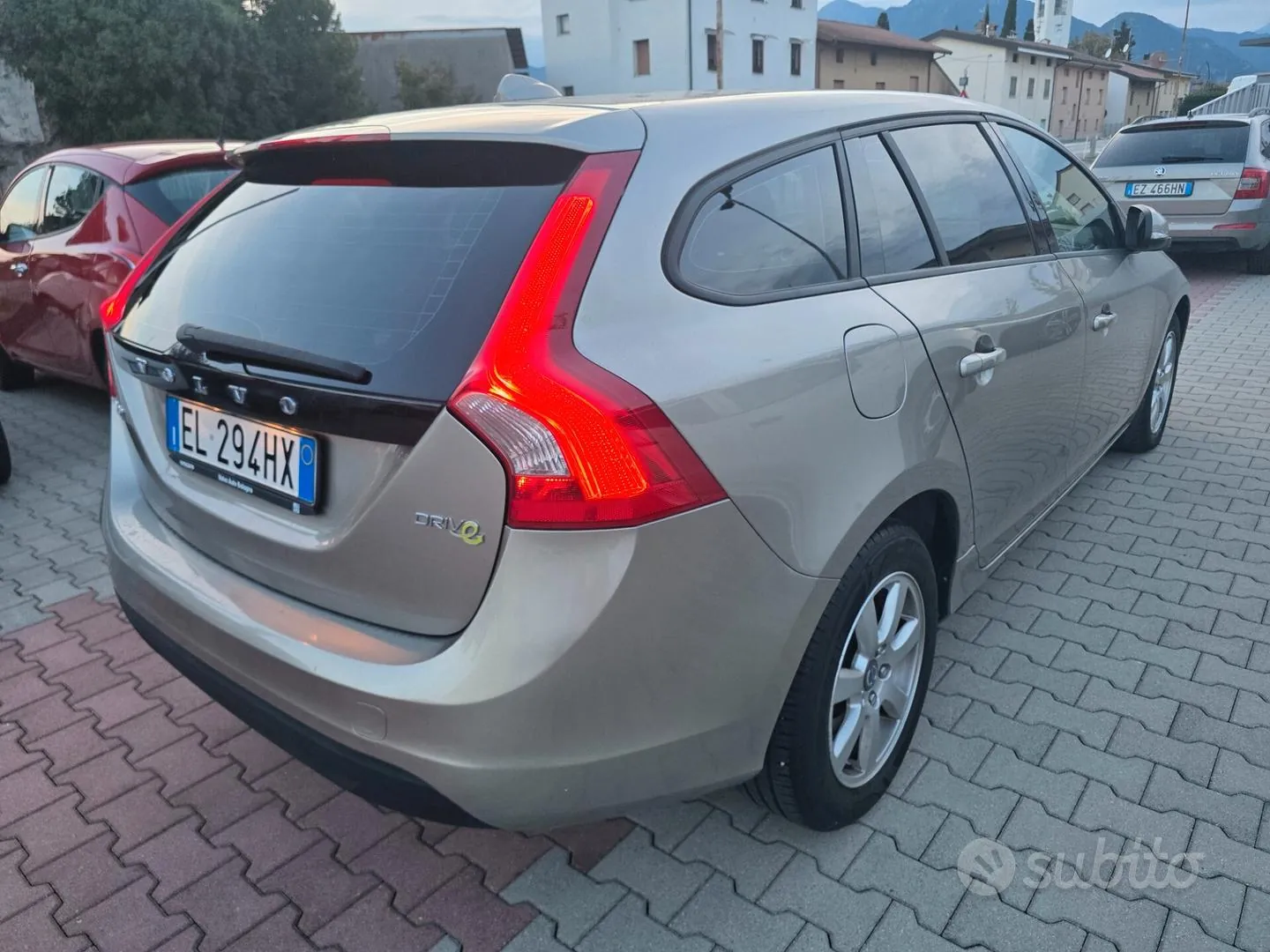 Volvo V60 2012 photo 5