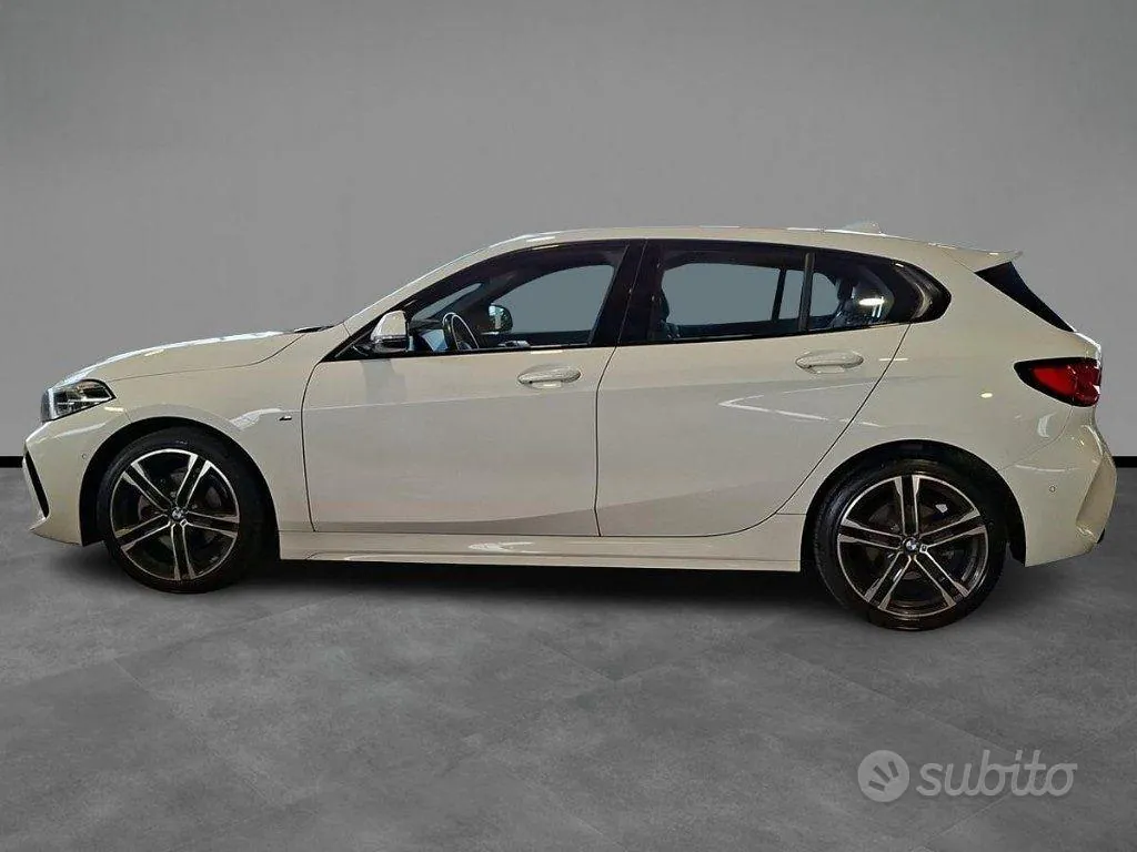 BMW 1 Series 2023 photo 3