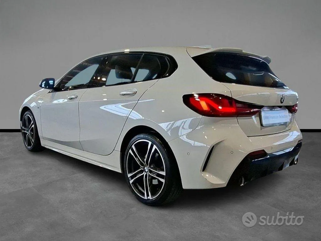 BMW 1 Series 2023 photo 4