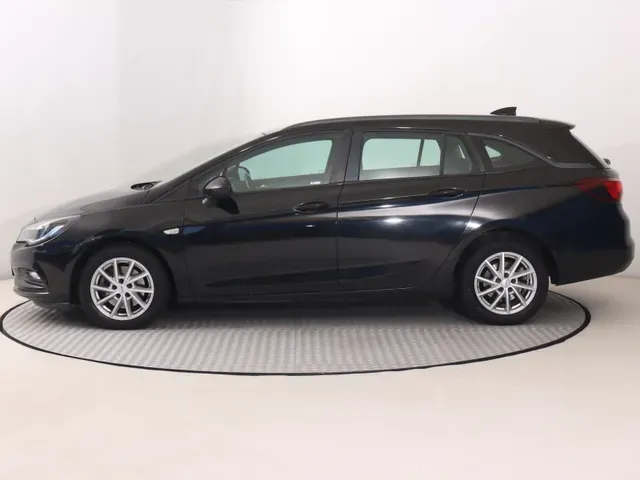 Opel Astra Sport Tourer 2017 photo 2