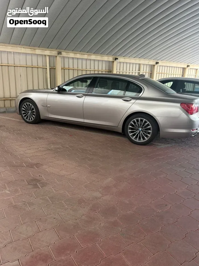 BMW 7 Series 2010 photo 5