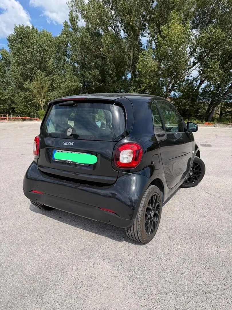 Smart Fortwo 2019 photo 3