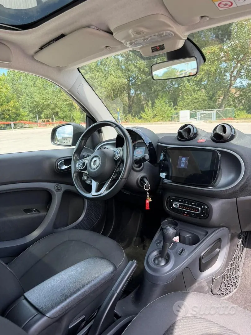 Smart Fortwo 2019 photo 5