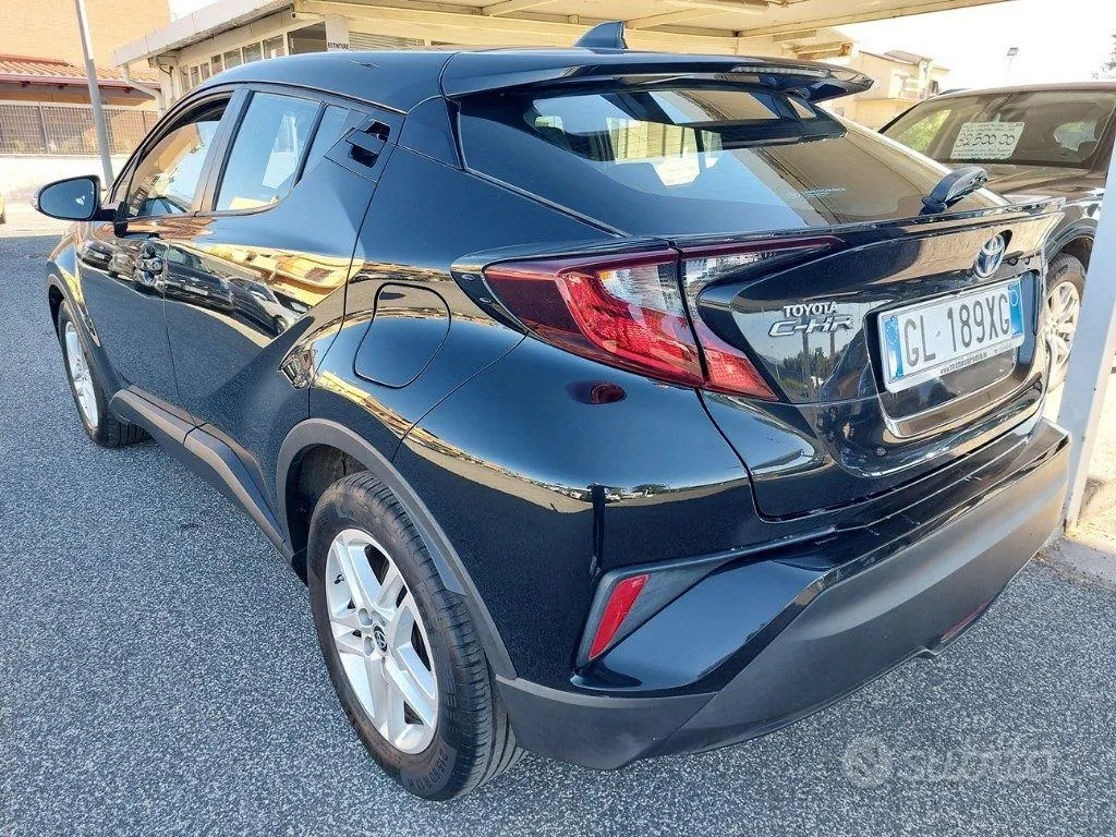 Toyota C-Hr 2022 photo 3