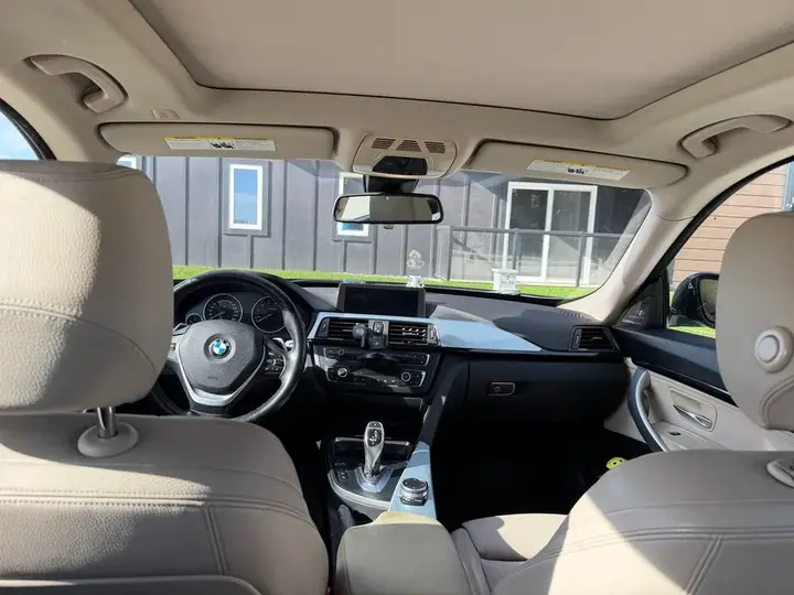BMW 328I