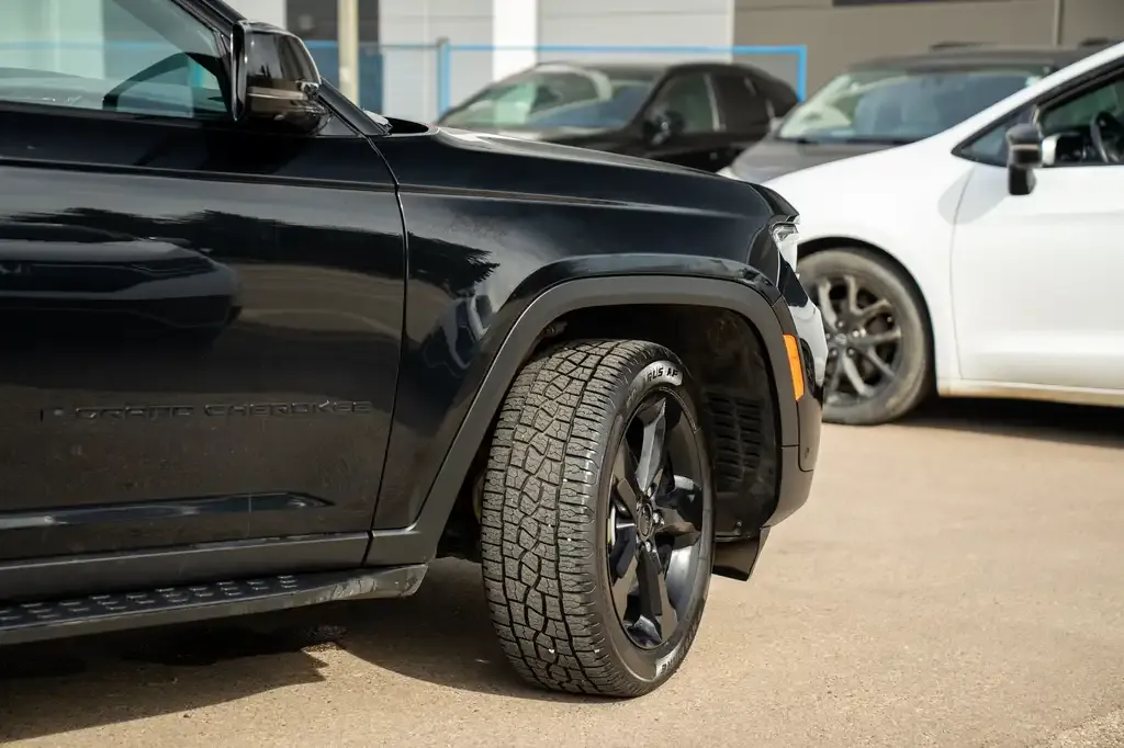 Jeep Grand Cherokee 2024 photo 5