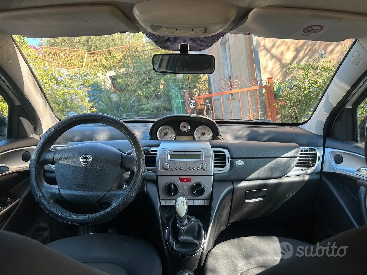 Lancia Ypsilon 2011 photo 4