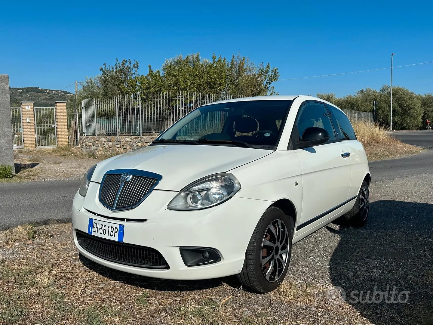 Lancia Ypsilon