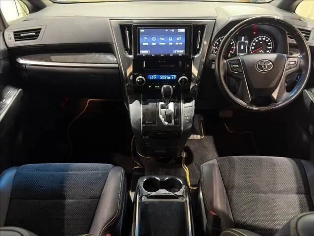 Toyota Vellfire 2017 photo 3